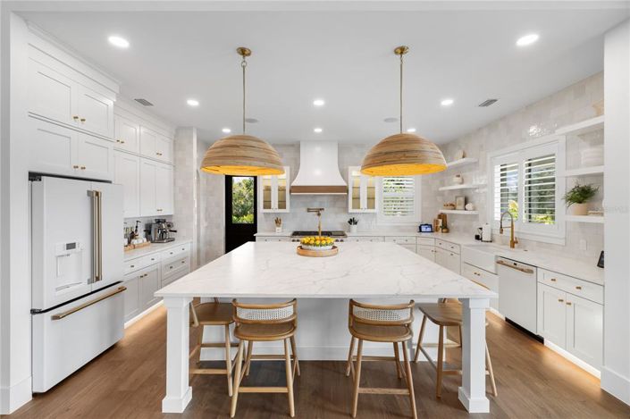 Image No.36-5 Bed Property for sale