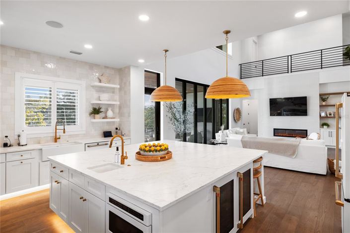 Image No.38-5 Bed Property for sale