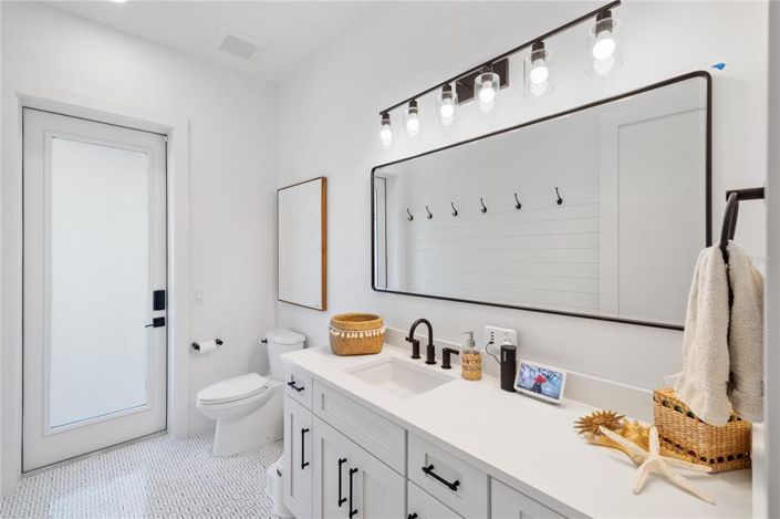 Image No.44-5 Bed Property for sale