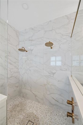 Image No.51-5 Bed Property for sale