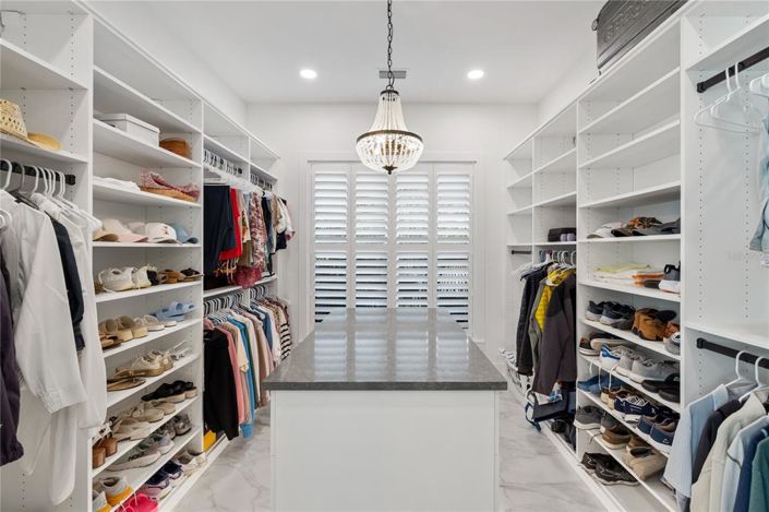 Image No.52-5 Bed Property for sale