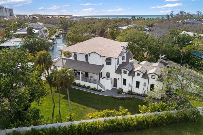 Image No.6-5 Bed Property for sale