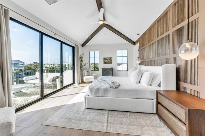 Image No.28-6 Bed Property for sale