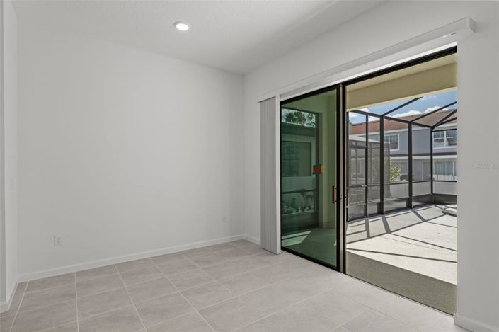 Image No.12-8 Bed Property for sale