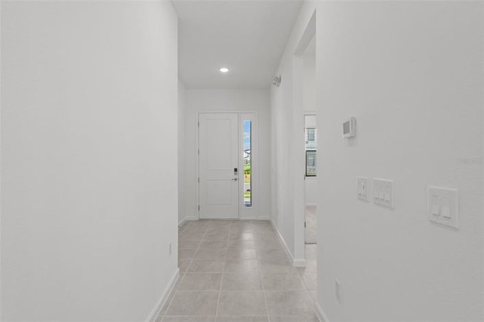 Image No.4-8 Bed Property for sale