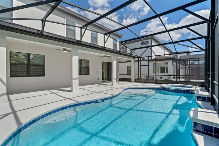 Image No.44-8 Bed Property for sale