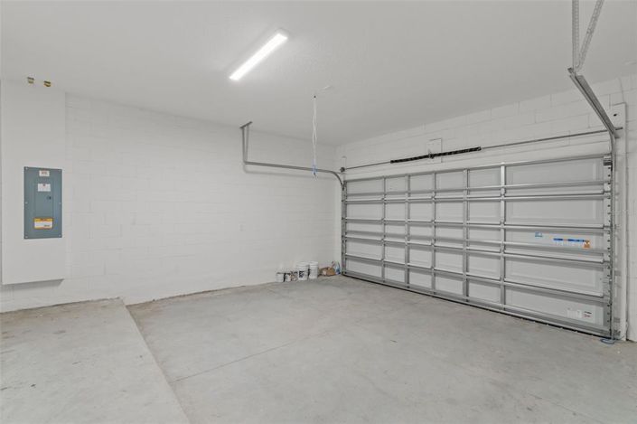 Image No.46-8 Bed Property for sale