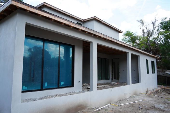 Image No.19-5 Bed Property for sale