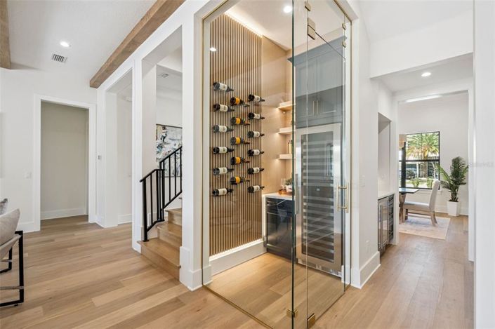 Image No.23-5 Bed Property for sale