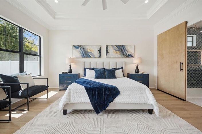 Image No.27-5 Bed Property for sale