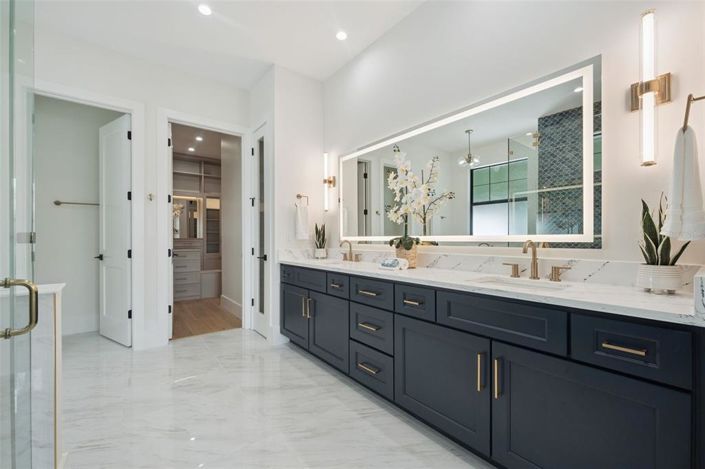 Image No.31-5 Bed Property for sale