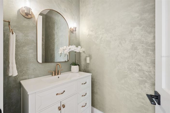 Image No.37-5 Bed Property for sale