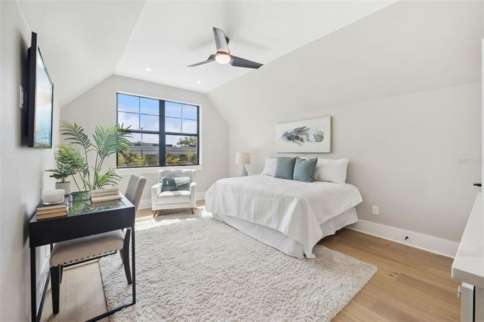 Image No.42-5 Bed Property for sale