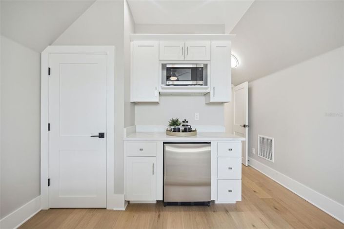 Image No.44-5 Bed Property for sale