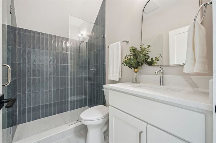 Image No.45-5 Bed Property for sale