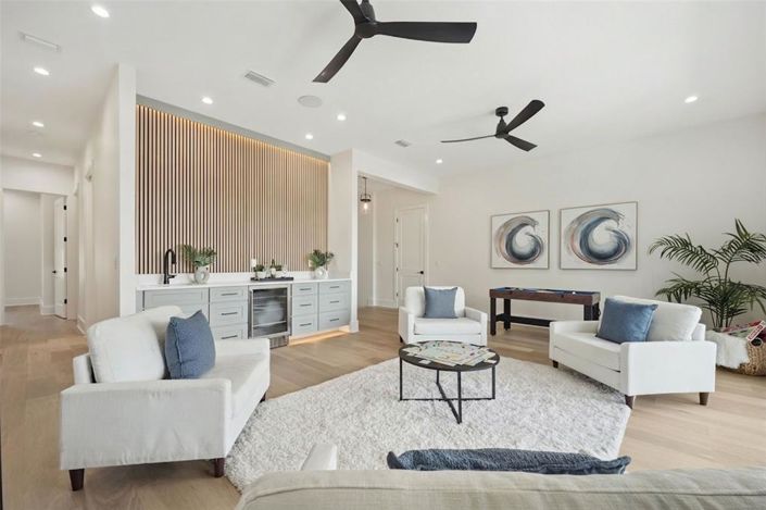 Image No.46-5 Bed Property for sale