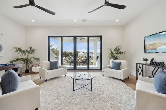 Image No.48-5 Bed Property for sale