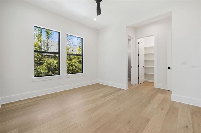 Image No.51-5 Bed Property for sale