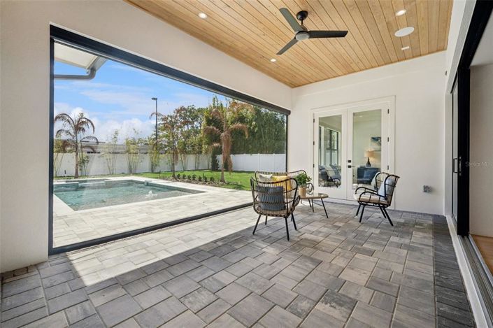 Image No.58-5 Bed Property for sale