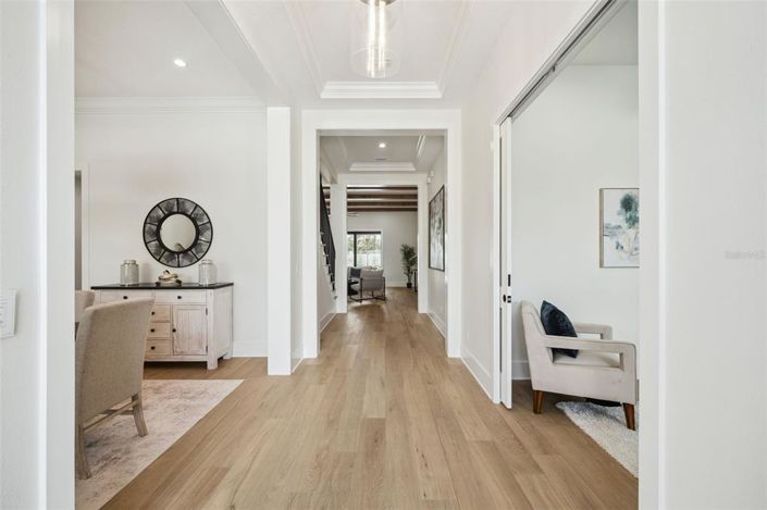 Image No.6-5 Bed Property for sale