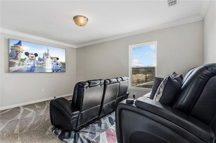 Image No.25-6 Bed Property for sale