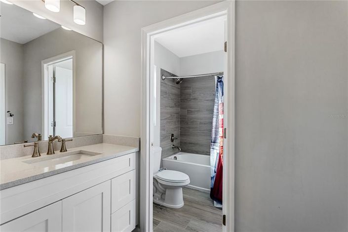 Image No.33-6 Bed Property for sale