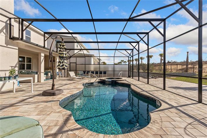 Image No.40-6 Bed Property for sale