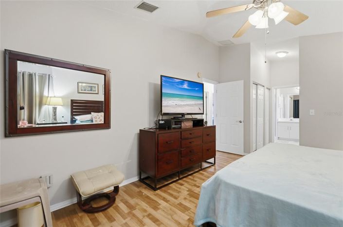 Image No.20-3 Bed Property for sale