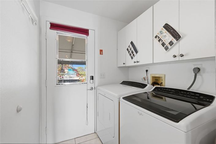 Image No.23-3 Bed Property for sale