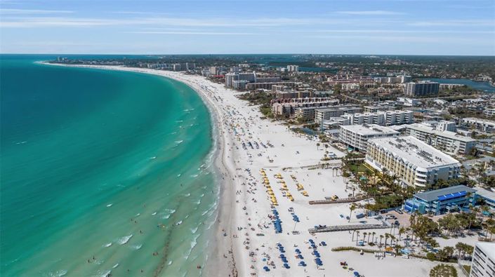 Image No.3-Propriété de 3 chambres à vendre à Sarasota