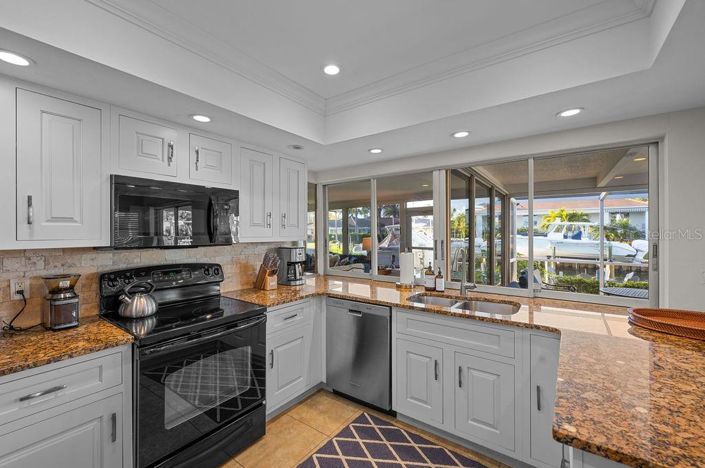 Image No.23-3 Bed Property for sale