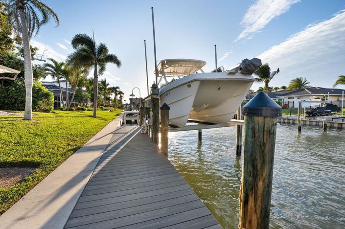 Image No.27-3 Bed Property for sale