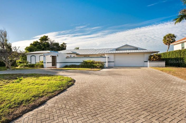 Image No.4-3 Bed Property for sale