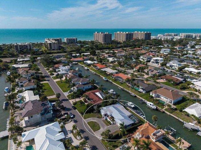 Image No.40-3 Bed Property for sale