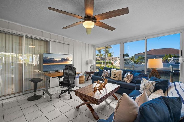 Image No.8-3 Bed Property for sale