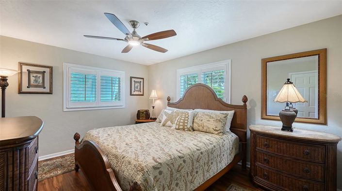 Image No.15-4 Bed Property for sale