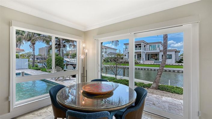 Image No.22-4 Bed Property for sale