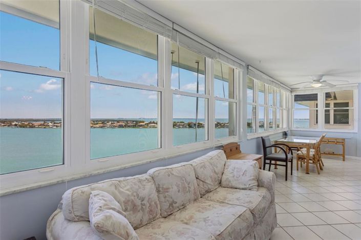 Image No.13-2 Bed Property for sale