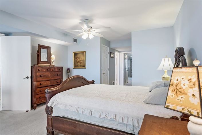 Image No.17-2 Bed Property for sale