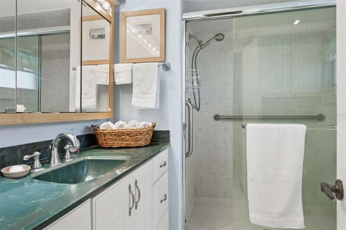 Image No.19-2 Bed Property for sale