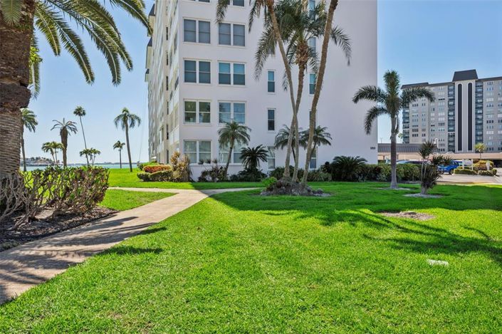 Image No.31-2 Bed Property for sale