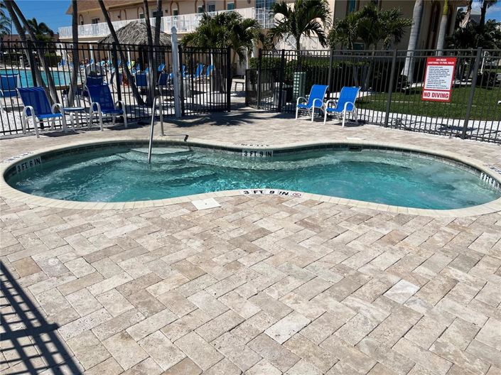 Image No.36-2 Bed Property for sale