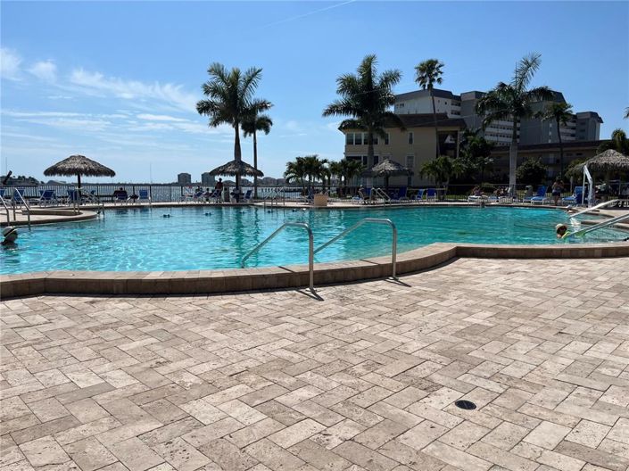 Image No.43-2 Bed Property for sale