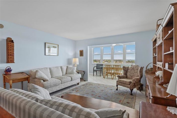 Image No.9-2 Bed Property for sale