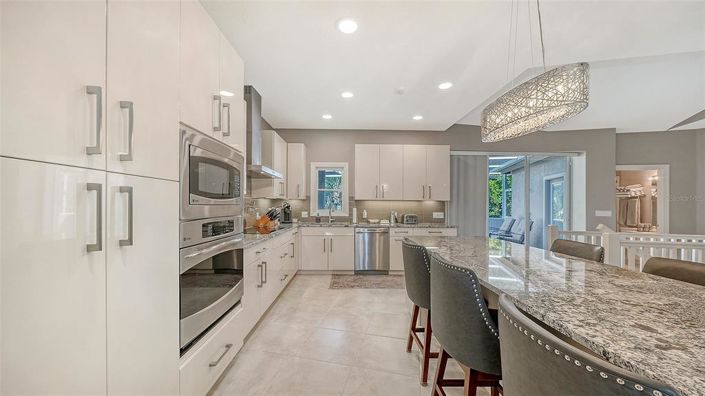 Image No.17-3 Bed Property for sale