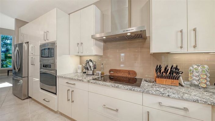 Image No.20-3 Bed Property for sale