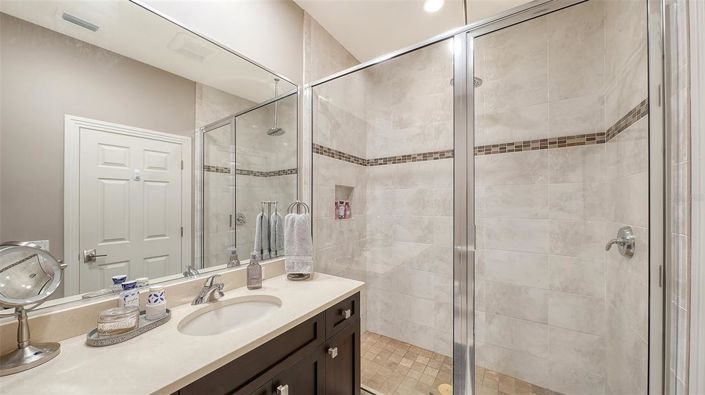 Image No.42-3 Bed Property for sale