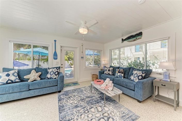 Image No.10-3 Bed Property for sale