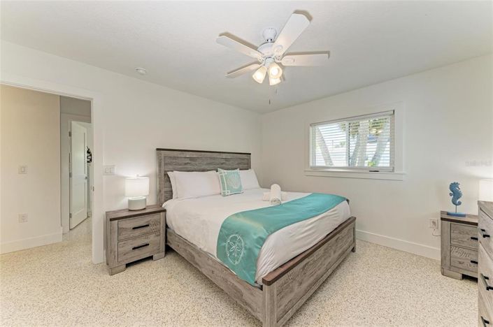 Image No.21-3 Bed Property for sale