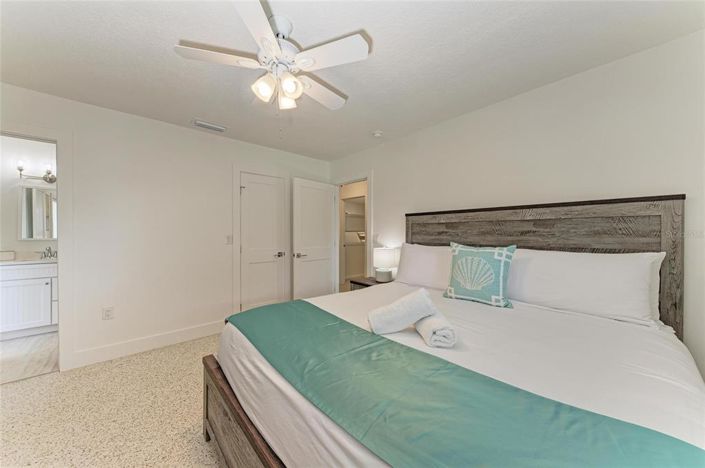 Image No.22-3 Bed Property for sale